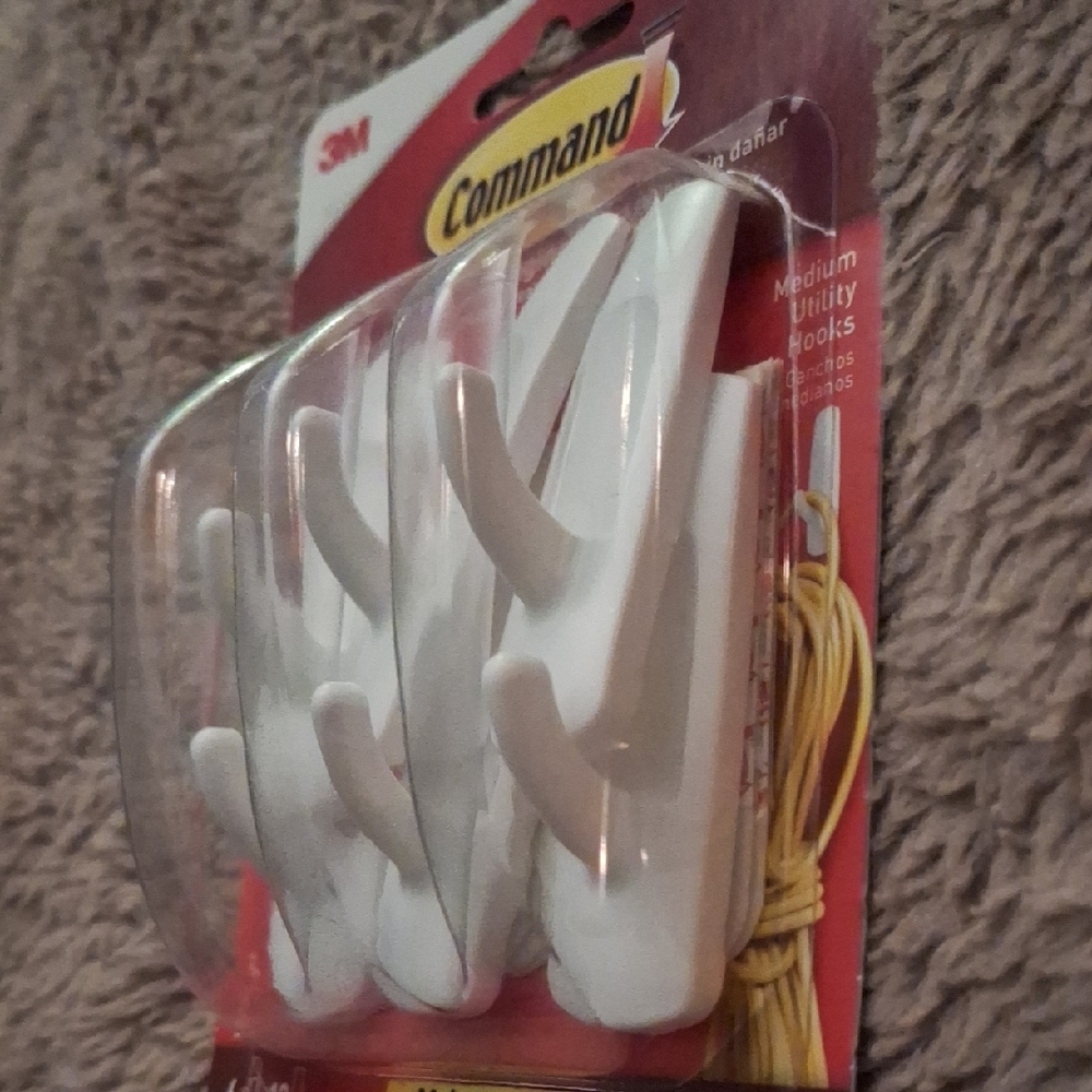 3M Command White Utility Hooks Multi-Pack - Picture 6 of 6